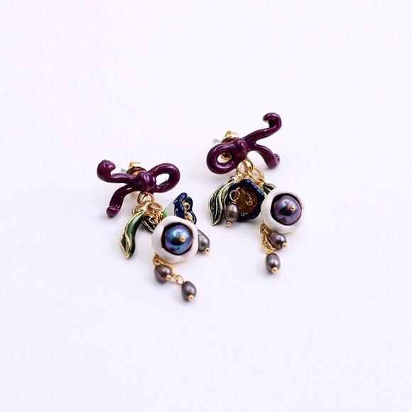 Les NEREIDES dangle enamel pearl earrings - Picture 1 of 3